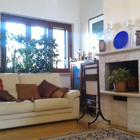 Barozze House Guest house